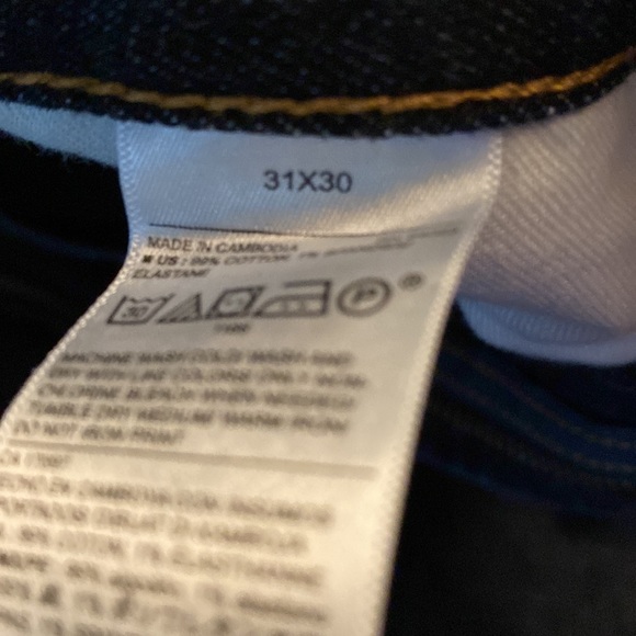 Old Navy Straight Fit Blue Jeans - Picture 3 of 4